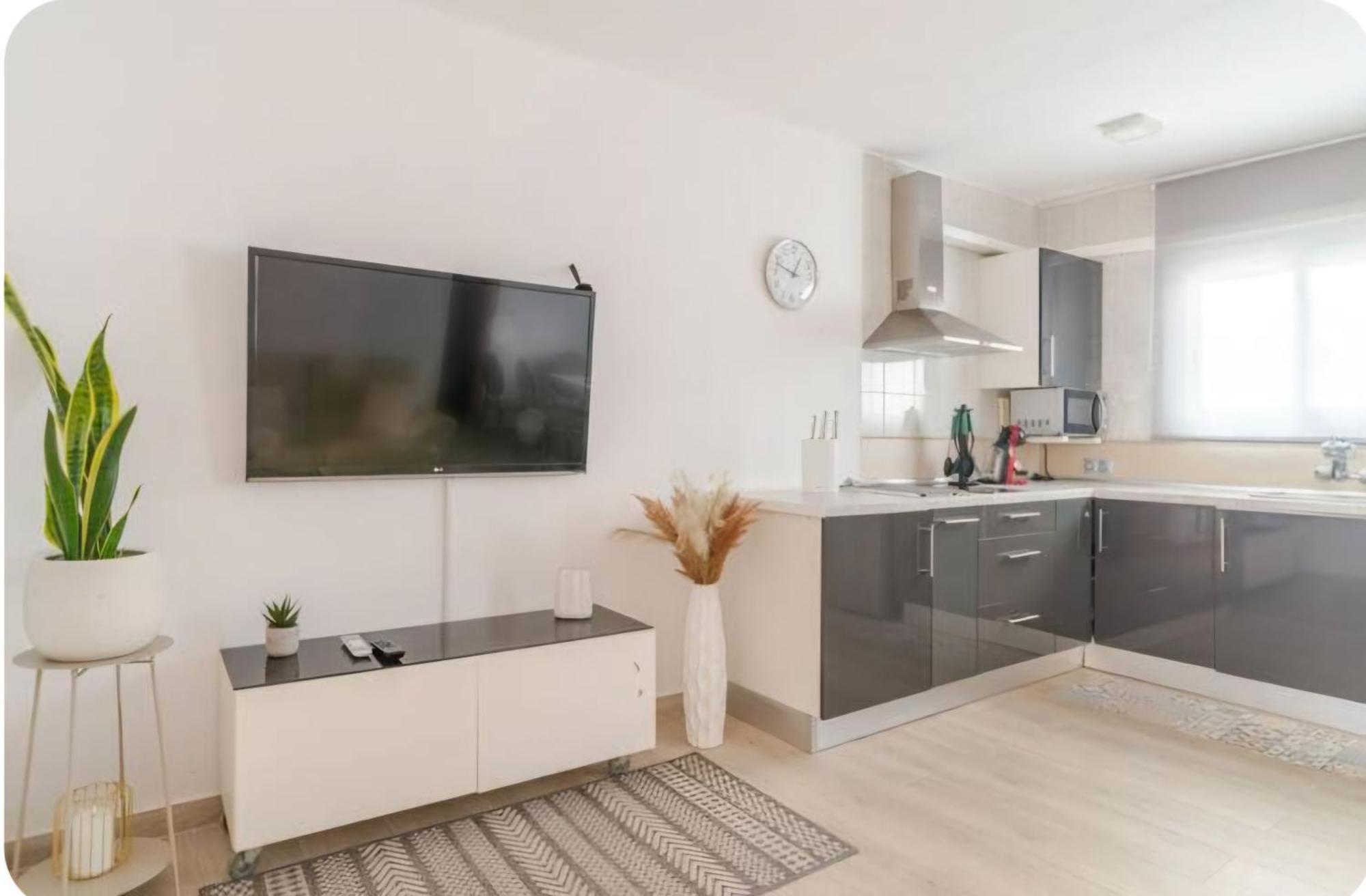 Hermoso Apartamento Cerca Al Mar Blanes Eksteriør billede